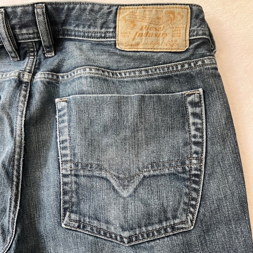 Diesel Zatiny Regular Bootcut Jeans Blue Wash 0RZ37 Size 33x32